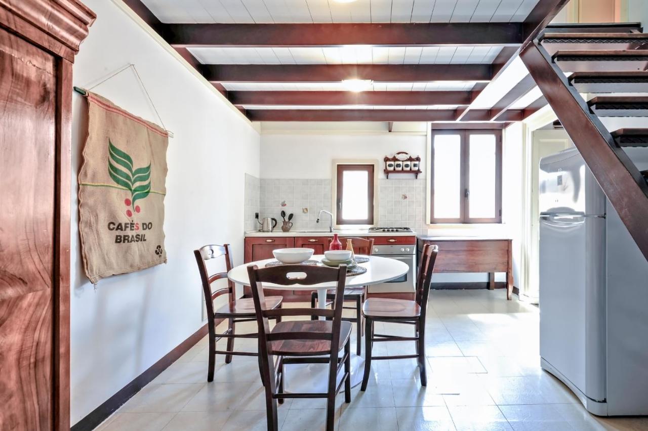 Castriota19 - Jacuzzi Room & Apartment Sit Lecce Exterior foto